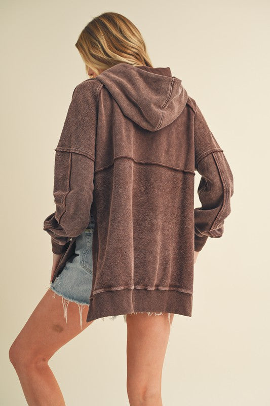 Women's exposed seam side slit hoodie with kangaroo pocket – casual and trendy everyday wear