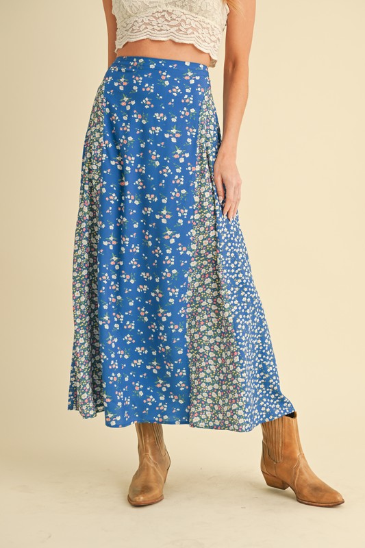 Elegant floral elastic waist maxi skirt with a flowy silhouette and a comfortable fit