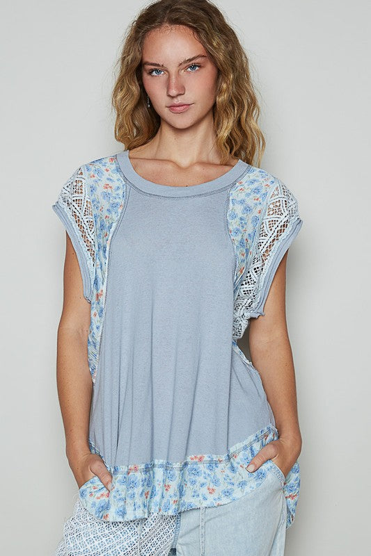 Women's floral frayed hem crochet cap sleeve top – boho and feminine fashion piece