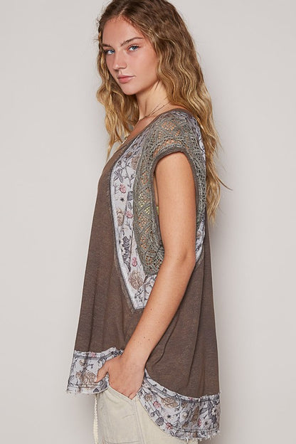 Women's floral frayed hem crochet cap sleeve top – boho chic and feminine fashion piece