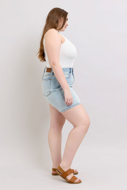 Plus-size full-length 2-button denim shorts with pockets, designed for comfort & casual summer style.