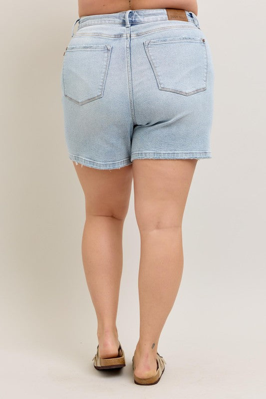 Plus size frayed hem high rise denim shorts – stylish and edgy summer staple