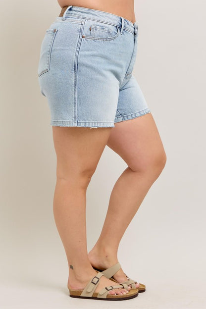 Plus size frayed hem high rise denim shorts – stylish and edgy summer staple