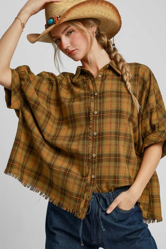 Trendy plaid collared neck half sleeve shirt with a raw hem and exposed seam details, perfect for an effortlessly chic look.