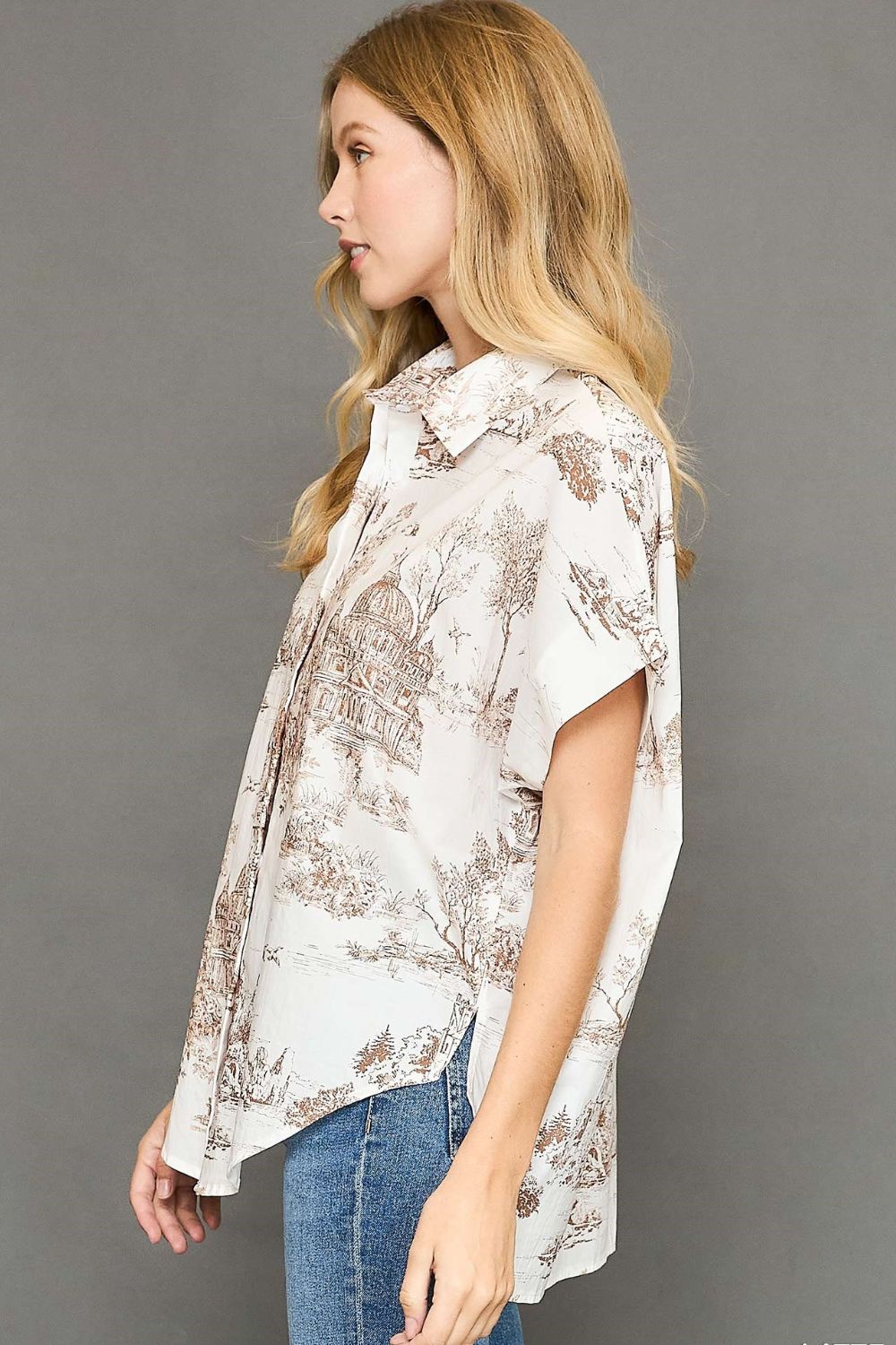 Two-tone print button-up short sleeve shirt with side slits, crafted from breathable cotton for a bold and modern plus-size look.