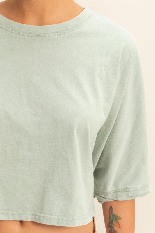 Lightweight round neck batwing sleeve t-shirt with a relaxed fit, perfect for casual and effortless styling.