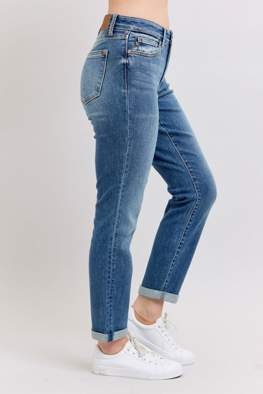 Women's mid rise skinny cuff jeans with pockets – sleek and versatile denim