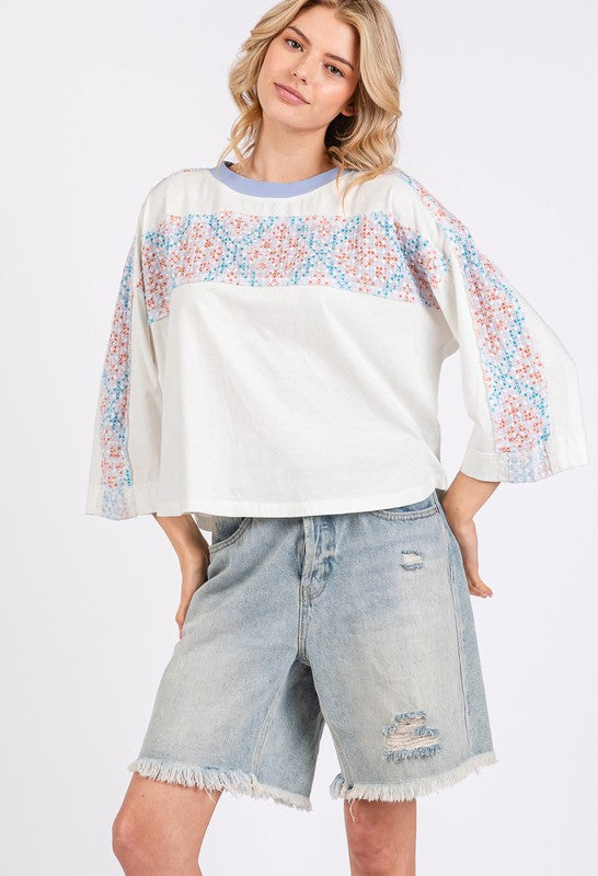 Women's patchwork breeze contrast oversized t-shirt – boho chic and relaxed fit