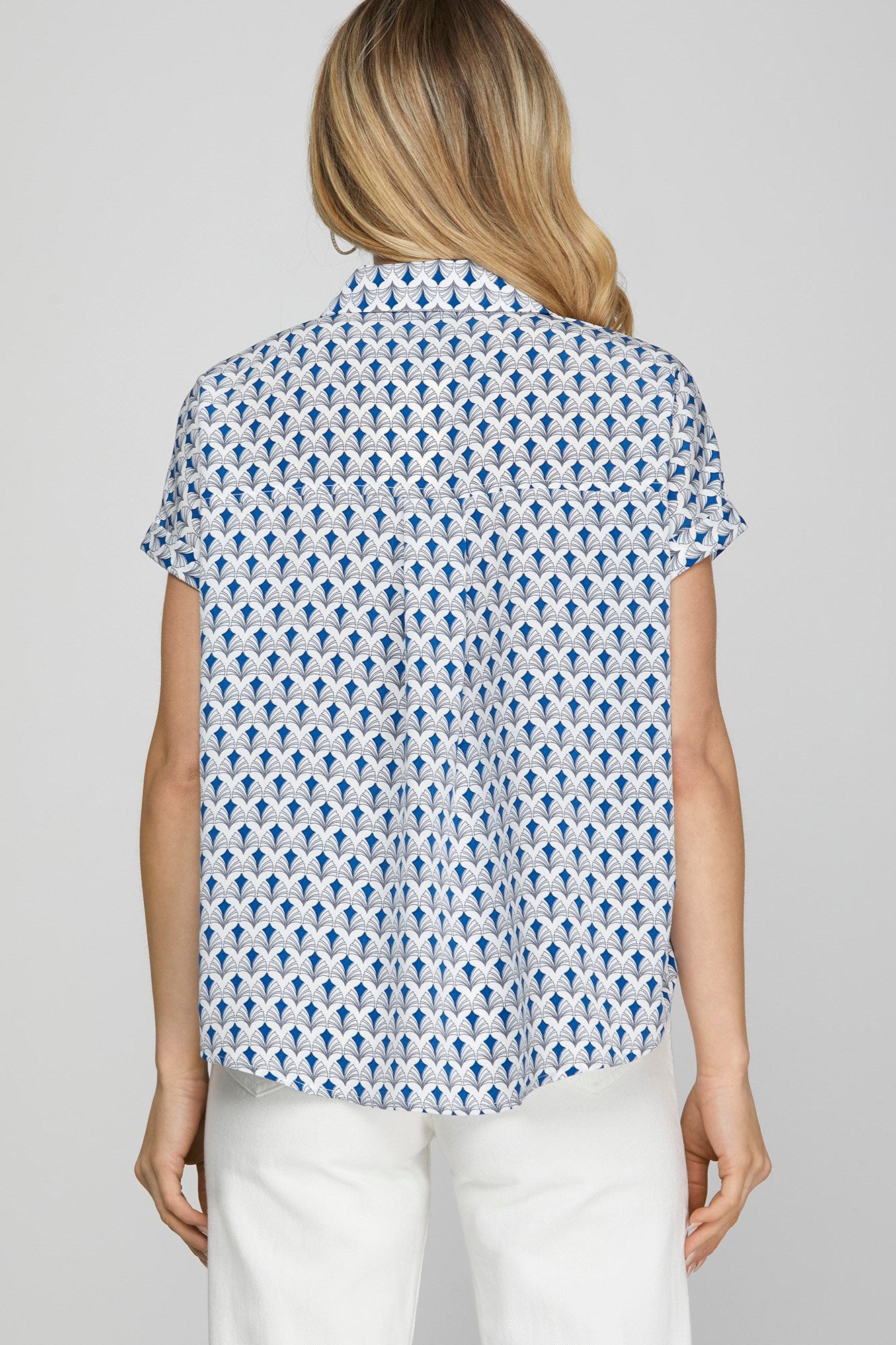 Chic printed Johnny collar short sleeve blouse, perfect for casual and semi-formal looks.