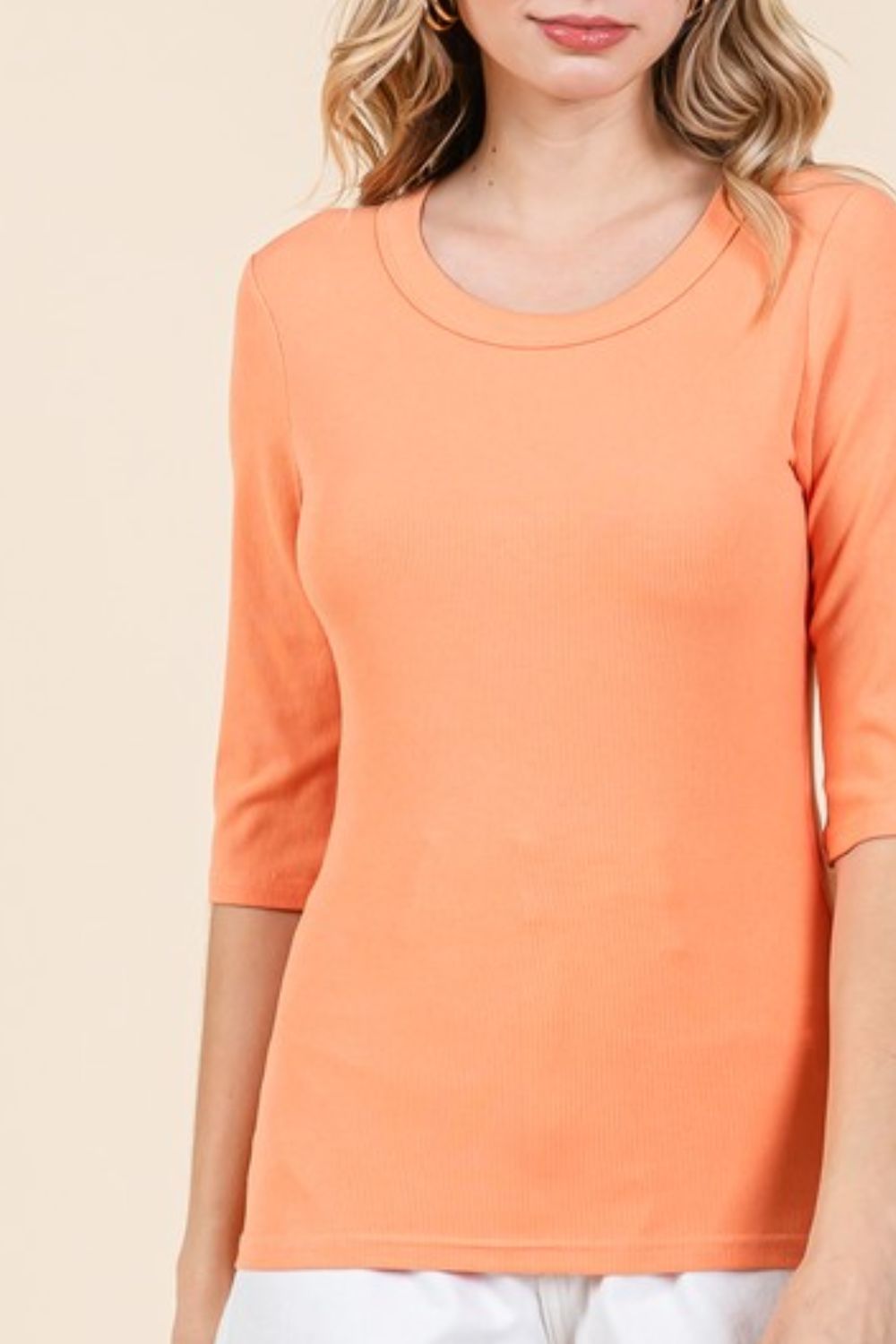 Women's round neck half sleeve t-shirt – classic and versatile everyday staple