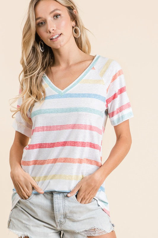 Classic striped V-neck short sleeve t-shirt for casual and effortless everyday wear.