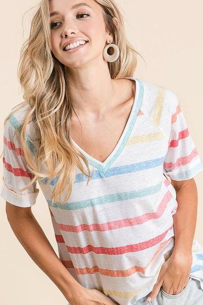 Classic striped V-neck short sleeve t-shirt for casual and effortless everyday wear.